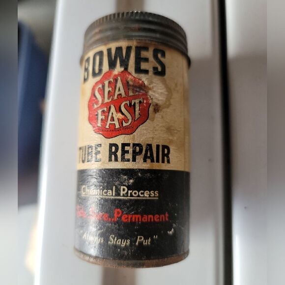 Antique Motor Oil Can - Picture 1 of 1